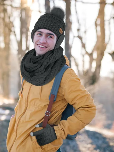 Vista 7 de Motarto Conjunto cálido de invierno, gorro de punto, bufanda y guantes calentadores de oídos, para hombres y mujeres, cubierta cálida para clima frío