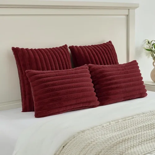Vista 5 de FUTEI Pack of 2 Faux Fur Throw Pillow Covers 22x22 Inch, Burgundy Borgoña