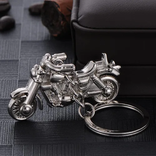 Vista 3 de Llavero de motocicleta para hombre, llavero plateado para niños, llaveros de motociclista punk, llavero de motocicleta 3D, llavero vikingo nórdico