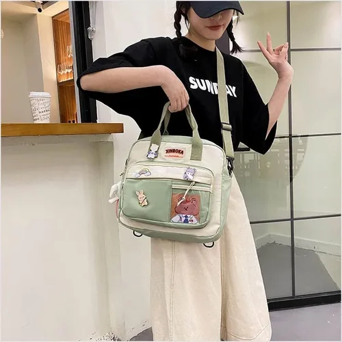 Vista 3 de Mochila Kawaii con bonitos alfileres y colgante de felpa para niña, mochila escolar, mochila de viaje linda, Verde, Mochilas de viaje