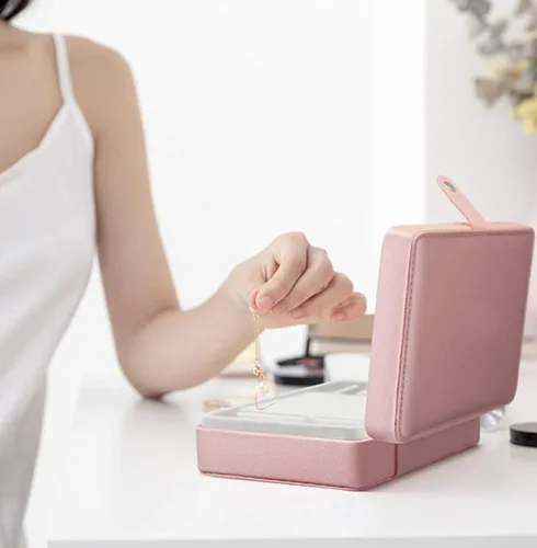 Vista 4 de Joyero pequeño para mujeres y niñas, regalo de cumpleaños, organizador de joyas de viaje de cuero, joyero de viaje pequeño, joyero de viaje