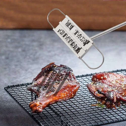 Vista 7 de Hierro de marca BBQ con letras intercambiables y un práctico dibujo, ideal para marcar filetes, hamburguesas y pollo (1)