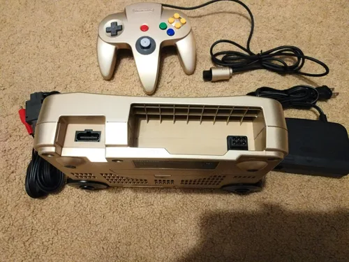 Vista 6 de Limited Edition Gold Nintendo 64 Console