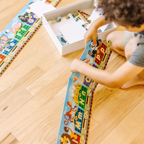 Vista 6 de Melissa & Doug Alphabet Express - Rompecabezas de suelo jumbo (27 piezas, 10 pies de largo) - Certificado FSC