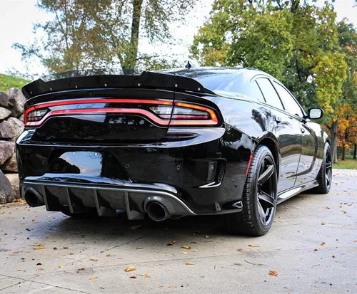 Vista 6 de SRT - Difusor de parachoques trasero estilo para Dodge Charger 2015-2022 – Patrón de fibra de carbono PP Lip – Compatible con GT, R/T, Scat Pack