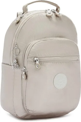 Vista 42 de Kipling Mochila pequeña Seoul para mujer, duradera, correas acolchadas para el hombro con funda para tableta, bolsa, Firma Emb, Mochila para tableta