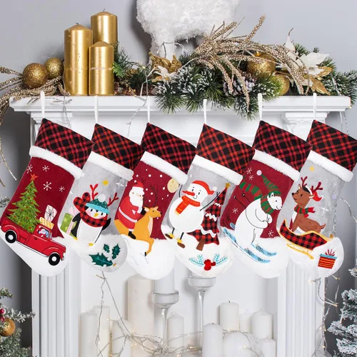 Vista 5 de LUBOT Juego de 4 medias de Navidad grandes para la familia, 20 pulgadas, silueta de búfalo rojo a cuadros para colgar en la chimenea, decoración