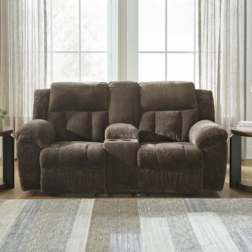 Vista 2 de Signature Design by Ashley Frohn - Sofá biplaza reclinable doble manual moderno con consola, almacenamiento y portavasos, color marrón oscuro