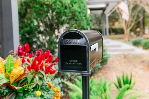 Vista 6 de ARCHITECTURAL MAILBOXES - Buzón de correo de montaje en poste 8760B-10 Carlisle, mediano, color negro