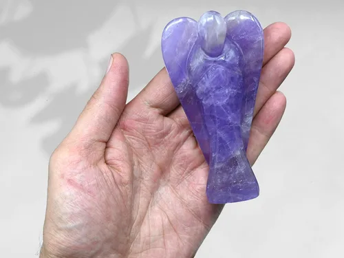 Vista 5 de Ángel de Amatista de Amazing Gemstone - Ángel de Cristal de Amatista y Figuras de Ángel Guardián de Bolsillo de Cristal de Amatista (10 centímetros)