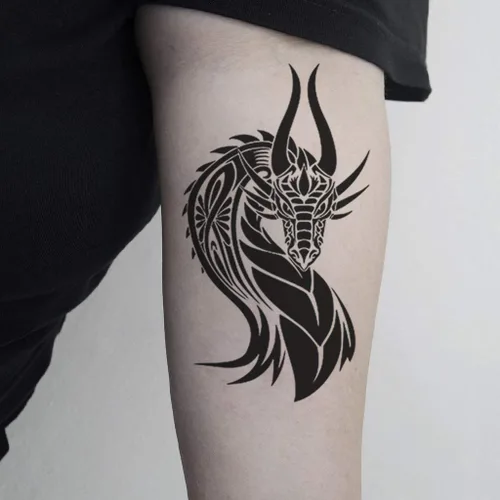 Vista 5 de 6 hojas de tatuajes temporales de tatuajes de garra de dragón volador negro, tótem y brazo, tatuajes falsos que se ven reales y duran mucho tiempo