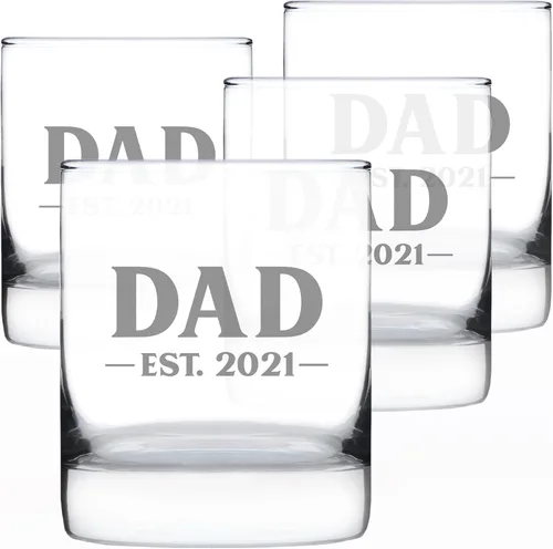 Vista 21 de Dad Est 20XX personalizado – Nuevo padre whisky rocas regalo de cristal para padres primerizos – Gafas personalizadas atrevidas de 10.25 onzas