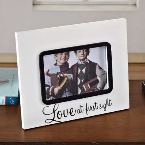Vista 4 de Marco de fotos decorativo de madera para habitación de bebé, 6 pulgadas, marco de fotos para bebés/bebé (amor negro a primera vista)
