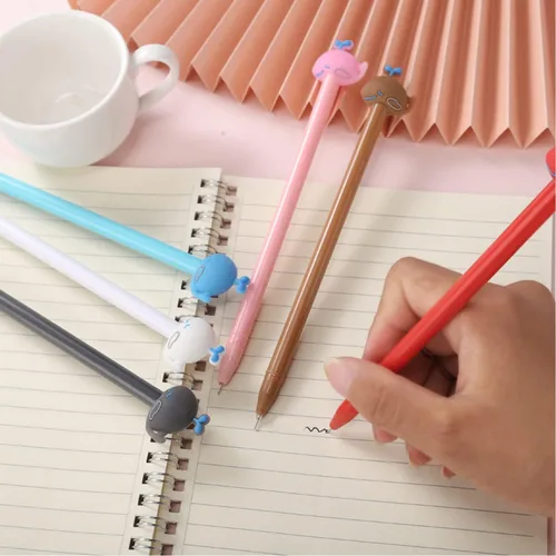 Vista 7 de Muiyaneq - 30 bolígrafos de gel de tinta negra de dibujos animados lindos, bolígrafos de escritura kawaii aleatorios, bolígrafos de estilos surtidos