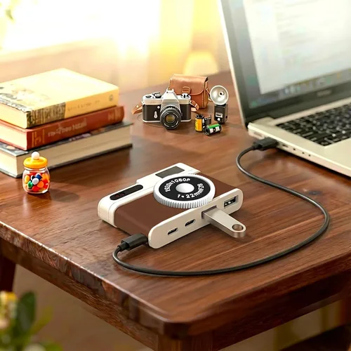 Vista 7 de Hub USB C, concentrador USB de 4 puertos con 2 puertos USB-A 2.0 y 2 puertos USB-C, adaptador USB compacto estilo cámara vintage para laptop