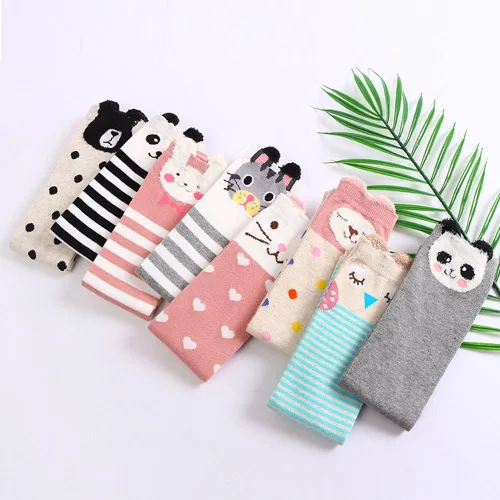 Vista 2 de EIAY Shop Calcetines de algodón para niños hasta la rodilla, lindos animales de dibujos animados para niños de 3 a 8 años