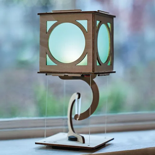 Vista 4 de KiwiCo Farol Flotante – Kit de Regalo y Construcción de Física STEM para Niños de 9+