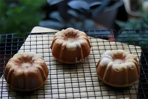 Vista 5 de LoBake 10 piezas de media bola de calabaza uva vollyball Shell aluminio tarta molde jalea pudín taza magdalena molde herramientas para hornear