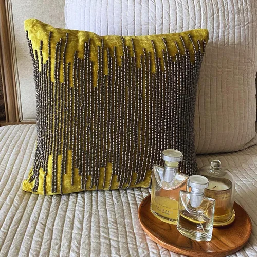 Vista 4 de The HomeCentric Fundas de almohada, 12 x 12 pulgadas, cuadradas, decorativas, fundas de almohada de terciopelo Chartreuse con cuentas grises
