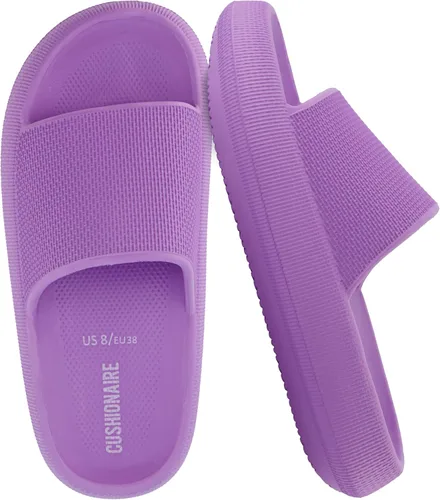 Vista 29 de CUSHIONAIRE Sandalias Feather de EVA para Mujeres – Cómodas Pantuflas Deslizables para Mujeres, Zapatos de Ducha para Interiores y Exteriores Verde