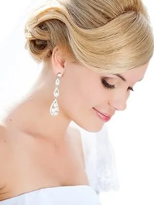 Vista 2 de BIJOU - Wedding Veils For Brides - Beautiful Mid-length - 40 inches Length - Bridal Veil With Lace Trim
