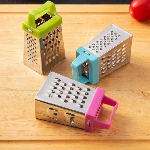 Vista 8 de Ciieeo 15 piezas de mini rallador de queso, cortador de verduras de mano de acero inoxidable, rallador de caja para cocina, queso, ajo, jengibre