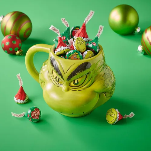 Vista 5 de HERSHEY'S KISSES Grinch - Bolsa a granel de chocolate con leche, caramelo de Navidad, 33.85 onzas