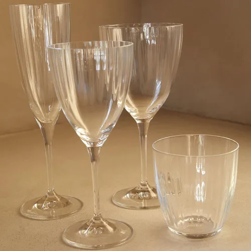 Vista 2 de Casafina, Colección Sensa, vasos de vidrio, juego de 6 copas de champán con copas, transparente, 8 onzas