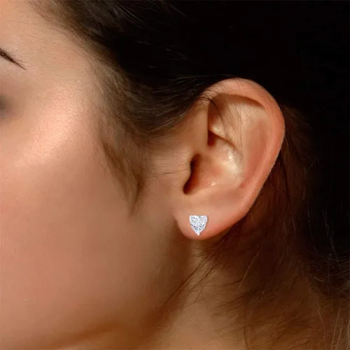 Vista 7 de Juego de collar y aretes con colgante de zafiro blanco simulado en forma de corazón y diamantes de plata esterlina