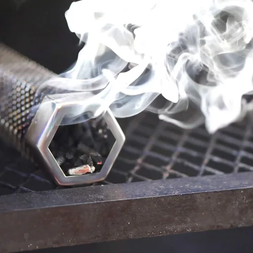 Vista 7 de LIZZQ Tubo ahumador de pellets premium de 12 pulgadas (Set de 2) - 5 horas de humo intenso, ahumado en caliente o en frío, para cualquier parrilla