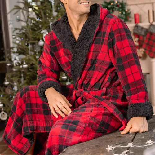 Vista 2 de Alexander Del Rossa . Albornoz de forro polar con capucha para hombre