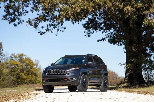 Vista 6 de Rough Country, kit de elevación de nivelación de 2 pulgadas para Jeep Cherokee KL 2014-2022 - 60400