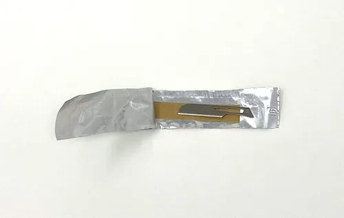 Vista 5 de Cuchillas de bisturí quirúrgicas desechables, acero al carbono estéril de alta calidad, 2.1% 10xx envueltas individualmente por P & P Medical