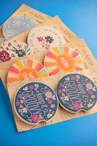 Vista 3 de Karma Gifts - Juego de 2 posavasos para automóvil, diseño de vaquero