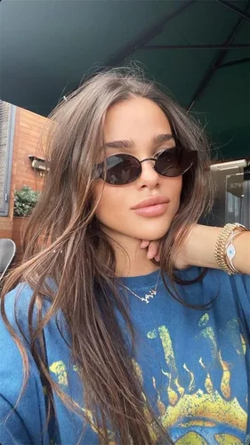 Vista 2 de ADE WU Lentes de sol ovalados para mujer y hombre, estilo vintage de los años 90, lentes de diseño de moda en tono dorado, marco de metal, lentes