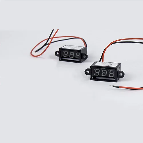 Vista 3 de Taidacent Mini 2 cables 0.28 DC Voltímetro DC2.5-30V Batería pequeña motocicleta medidor de voltaje con protección de conexión inversa