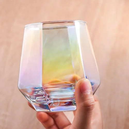 Vista 3 de Gutsdoor Juego de 4 copas de vino sin tallo, copas de vino con forma de diamante, cristalería iridiscente, regalos de boda de compromiso