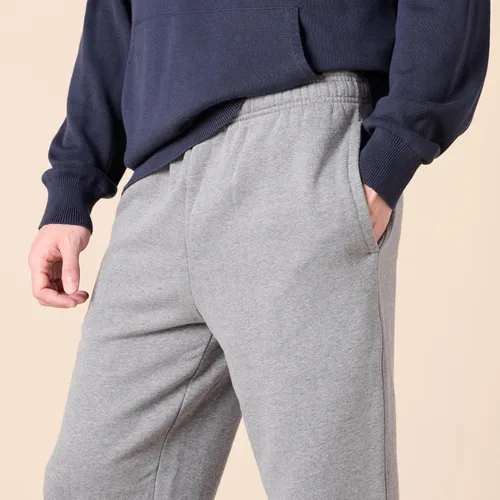 Vista 4 de Tienda Essentials - Pantalón deportivo de vellón con parte inferior abierta para hombre (disponible en tallas grandes y altas)