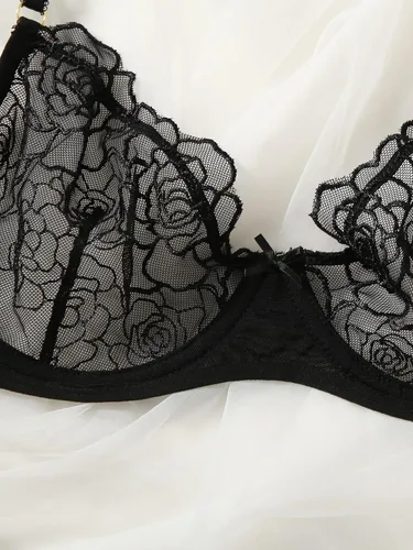 Vista 5 de SOLY HUX Conjunto de brasier y braga de lencería con aros y malla floral bordada para mujer