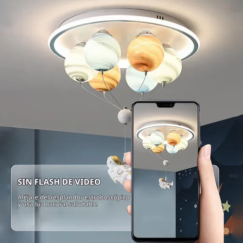 Vista 3 de Lámpara LED moderna de astronauta de dibujos animados, pantalla de cristal de estrella de 6 luces con cable ajustable, luz de techo empotrada