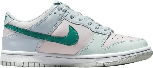 Vista 174 de Nike Kid's Dunk Low Sneaker