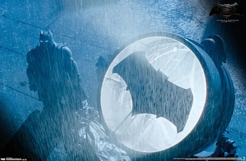 Vista 9 de Trends International Película DC Comics – Batman v Superman – Póster de pared de señal, 14.725 x 22.375 pulgadas, versión enmarcada de madera