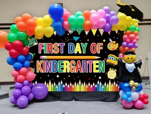 Vista 4 de Pancarta de fondo para el primer día de jardín de infantes, grafiti colorido, primer día de escuela, cartel de bienvenida de regreso a clases