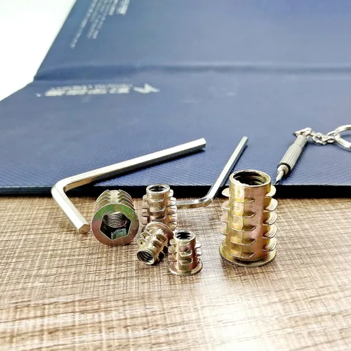 Vista 4 de 130pcs M4-M10 Aleación de Zinc Tornillo Tuerca Insertos Hexagonal Socket K10