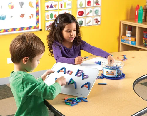 Vista 3 de Learning Resources Juego de construcción de letras y números magnéticos, formas magnéticas de espuma suave, letras mayúsculas y minúsculas, ayudas