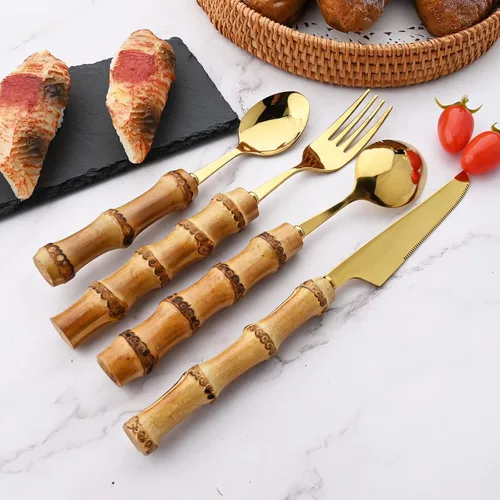 Vista 6 de Juego de cubiertos de bambú para 6, 24 piezas de cubiertos de acero inoxidable con mango de bambú natural, juego de cubiertos dorados, espejo, apto