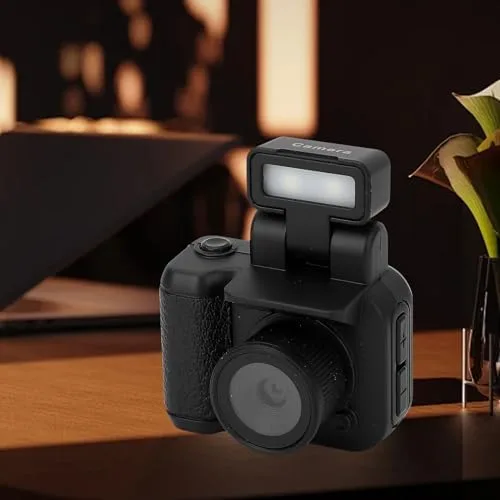Vista 6 de Mini llavero de cámara, 1080P Vintage pequeño grabador de video digital con luz flash LED, cámara portátil de viaje para grabación de vida