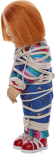 Vista 3 de Spirit Halloween Muñeca Tied Up Chucky, con licencia oficial, accesorio de película de terror, muñeca coleccionable de Good Guys, multicolor