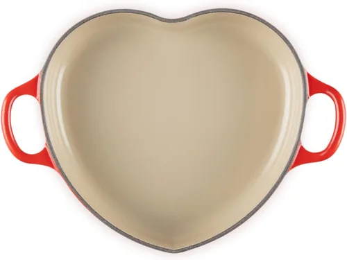 Vista 3 de Le Creuset - Corazón de hierro fundido esmaltado Cocotte, 1.25 cuartos de galón, color cereza Cerise