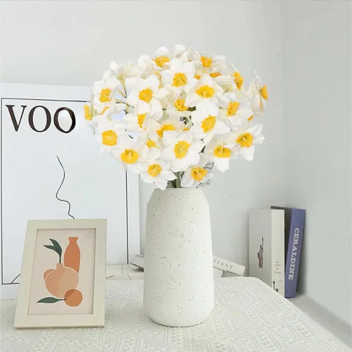 Vista 4 de Briful 12 tallos de narcisos artificiales, 2 racimos de flores artificiales de tacto real, flores de narciso falsas de seda de 9 pulgadas, ramo